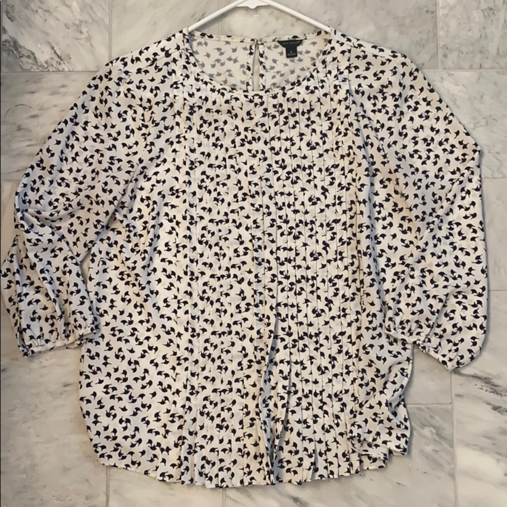 Patterned white & black blouse